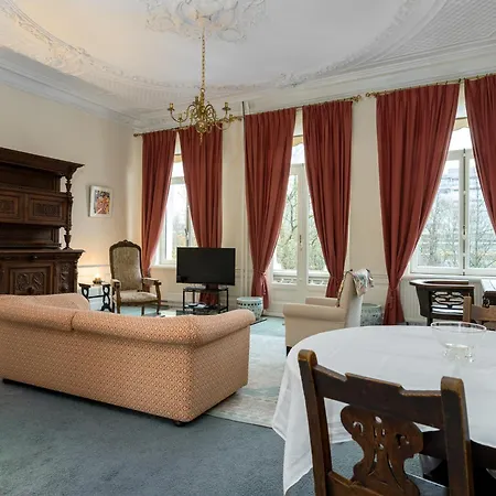 Vondelparkmuseum Bed & Breakfast 3*