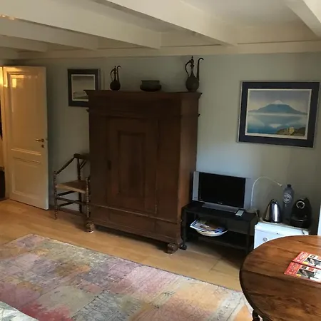 Vondelparkmuseum Bed & Breakfast