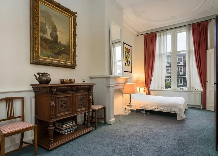 Vondelparkmuseum B&B