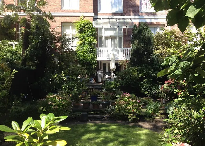 Vondelparkmuseum B&B