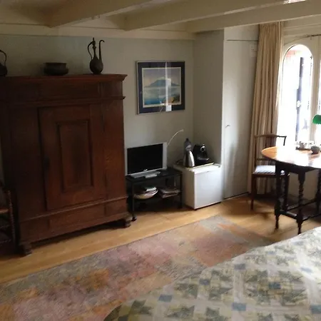 Bed & Breakfast Vondelparkmuseum Amsterdam